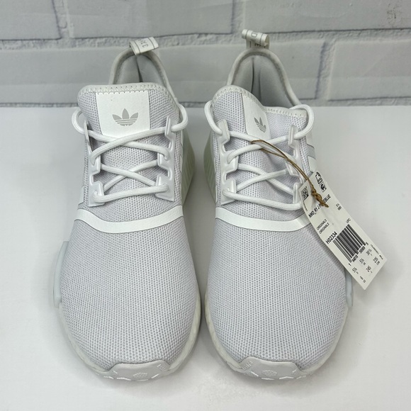 Adidas NMD_R1 Sneakers size 6 women - Picture 3 of 8
